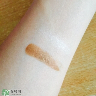 tf修容膏怎么用？tom ford修容膏使用方法