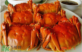 春天吃螃蟹應(yīng)該選公的好還是母的好？春天螃蟹是公的好還是母的？