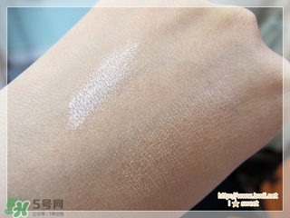 貝玲妃高光棒怎么用？貝玲妃高光棒使用方法