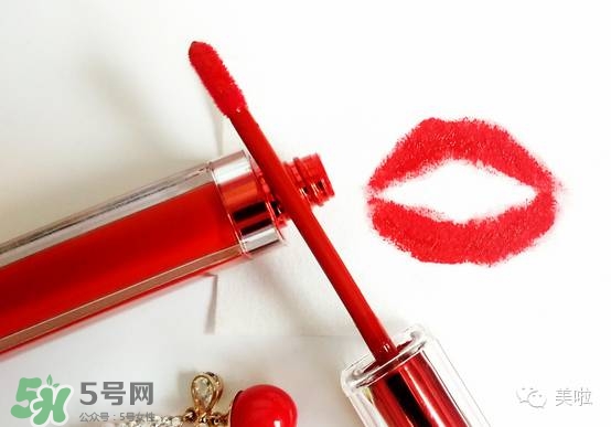 唇釉顯唇紋怎么辦？不顯唇紋的唇釉推薦？