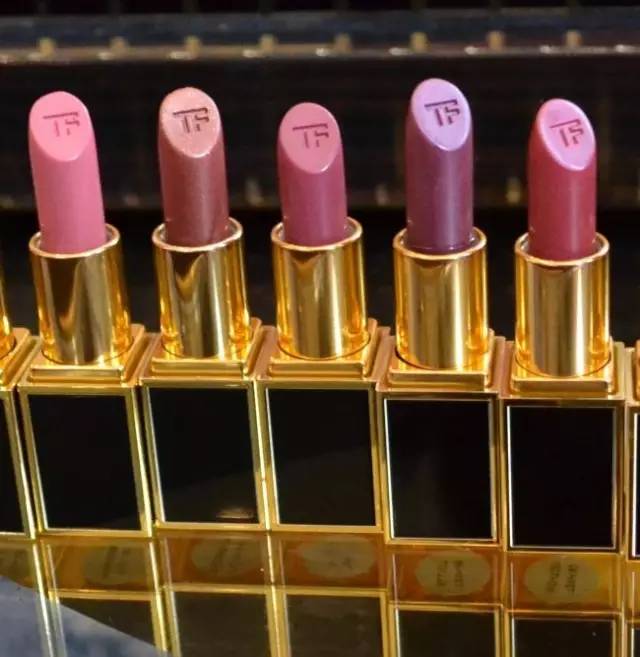 tom ford和迪奧哪個好？tom ford口紅和dior口紅哪個好？