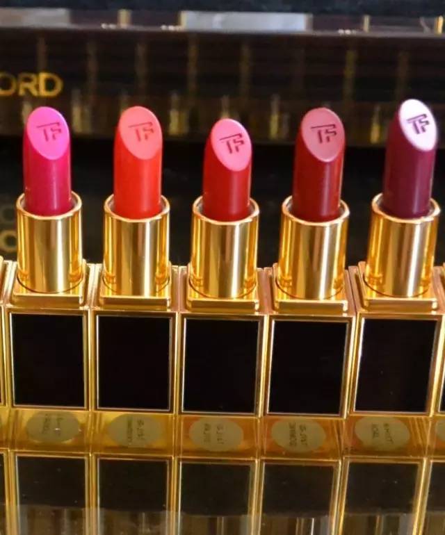 tom ford和迪奧哪個好？tom ford口紅和dior口紅哪個好？