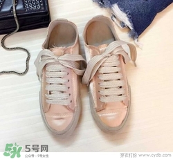 3月份穿什么鞋子？三月份穿什么鞋？