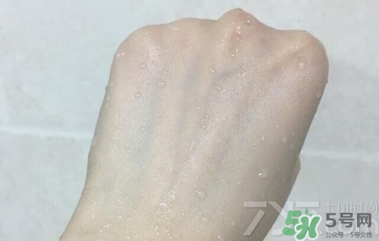 安耐曬金瓶怎么樣？安耐曬金瓶好用嗎？