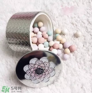 散粉會(huì)浮粉嗎？散粉浮粉怎么辦？