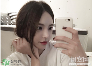 煙熏玫瑰色適合什么膚色？煙熏玫瑰色口紅適合黃皮嗎？
