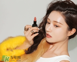 豆沙色和珊瑚色的區(qū)別 豆沙色珊瑚色哪個好看？