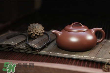紫砂壺如何鑒別好壞？怎樣辨別紫砂壺的好壞？