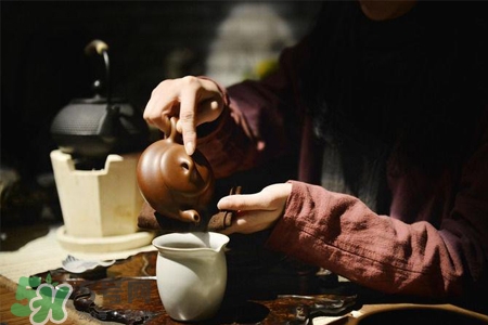 紫砂壺怎么養(yǎng)？紫砂壺怎么養(yǎng)才亮？