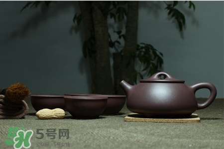 如何清洗紫砂壺茶垢？紫砂壺的茶垢怎么清洗？