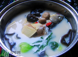 鯽魚湯怎么做才白？鯽魚湯怎么熬成奶白色？