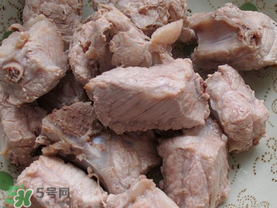 排骨發(fā)霉可以吃嗎？發(fā)霉的排骨能吃嗎？