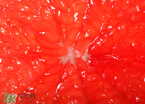 橙子里有紅絲能吃嗎？橙子里有紅絲的是什么？