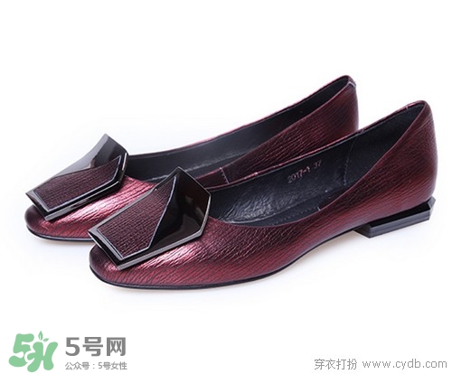 4月份穿什么鞋子？四月份鞋子搭配