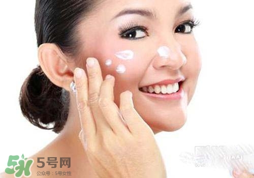 補(bǔ)水霜可以晚上用嗎？補(bǔ)水霜晚上怎么用？