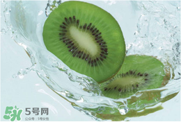 獼猴桃里面的黃芯可以吃嗎？獼猴桃里面變黃了能吃嗎？