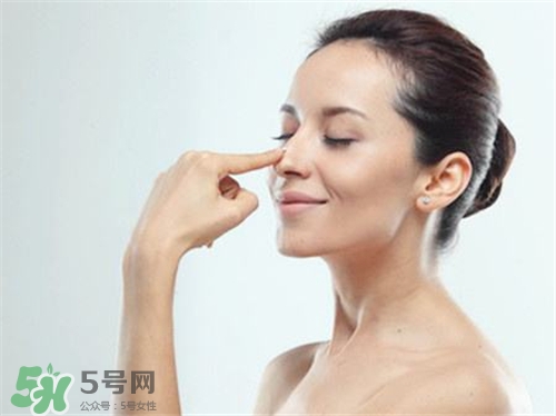 假體隆鼻多久可以化妝？假體隆鼻多久可以敷面膜？