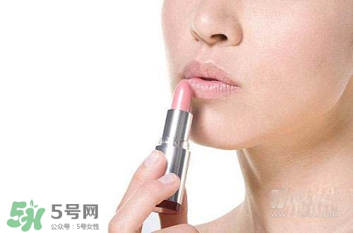 口紅過敏是怎樣的？口紅過敏怎么辦？