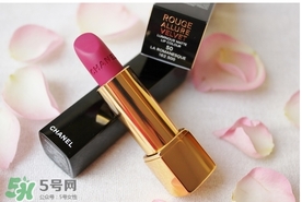 霧面口紅干嗎？霧面口紅太干怎么辦？
