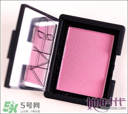 腮紅飛粉是什么意思？腮紅飛粉是質(zhì)量不好嗎？