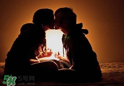 接吻時女生的生理反應是什么？怎么接吻教程