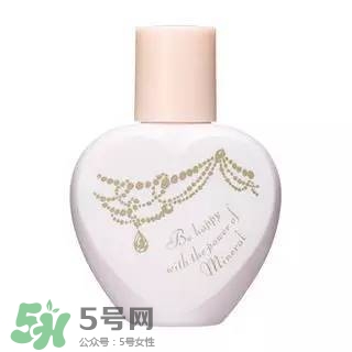 粉底液卡粉怎么辦？粉底液卡粉怎么補(bǔ)救？