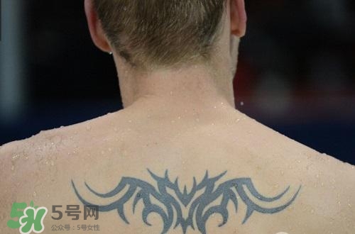 紋身后可以運動嗎？紋身后多久可以運動？