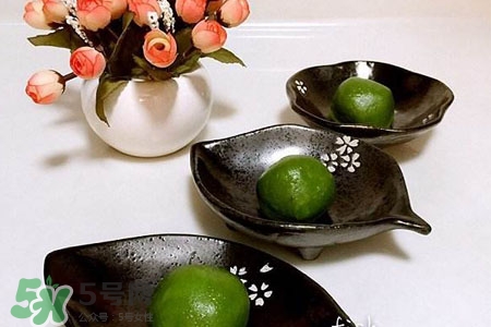 老人可以吃青團(tuán)嗎？老人能多吃青團(tuán)嗎？