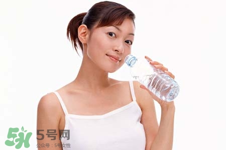 春天要多喝水嗎？春天多喝水有什么好處？