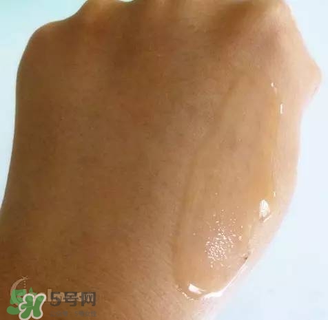 蘭蔻大眼精華和雅詩蘭黛小棕瓶哪個好？蘭蔻大眼精華和小棕瓶對比