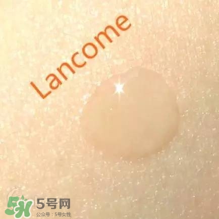 蘭蔻大眼精華和雅詩蘭黛小棕瓶哪個好？蘭蔻大眼精華和小棕瓶對比