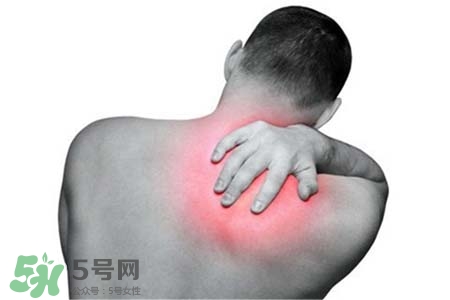 脖子疼和枕頭有關(guān)系嗎？脖子痛是因?yàn)檎眍^的高度嗎？
