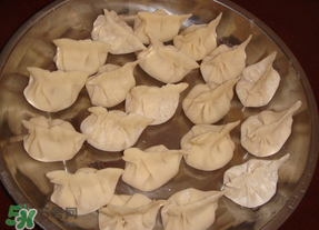 薺菜素餃子怎么做？薺菜素餡餃子怎么做好吃？