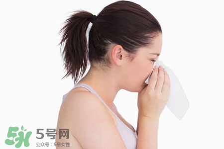 打噴嚏是感冒了嗎？打噴嚏能治感冒嗎？