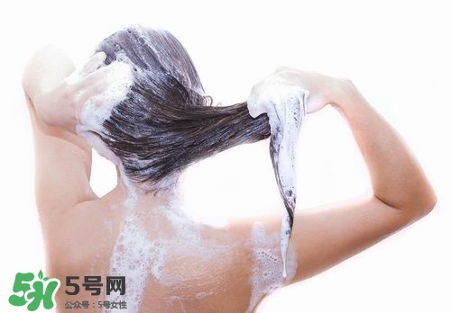 洗頭發(fā)掉頭發(fā)怎么辦？掉頭發(fā)應(yīng)該怎么做？