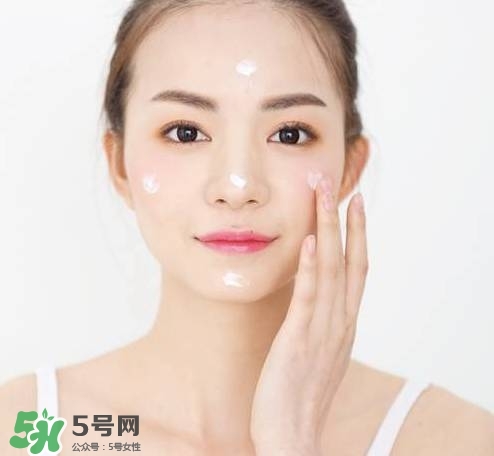 妝前乳和隔離霜的區(qū)別？妝前乳隔離霜有什么不一樣？