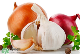 大蒜爛了一點還能吃嗎？大蒜爛根是怎么回事？