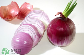 洋蔥中間黃了可以吃嗎？洋蔥里面發(fā)黃能吃嗎？