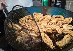 馓子中面油鹽比例多少？油炸馓子怎么和面？