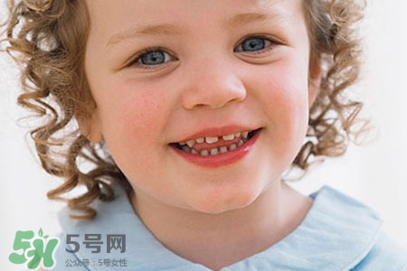水痘會(huì)發(fā)燒嗎？小孩出水痘發(fā)燒怎么辦？