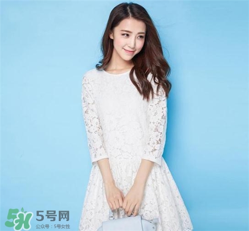 春天可以穿裙子嗎？春天穿裙子怎么搭配？