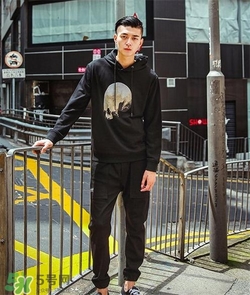 男士衛(wèi)衣配什么褲子？男士衛(wèi)衣搭配什么褲子好看？