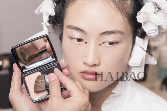 迪奧星星眼妝容怎么化？迪奧星星眼妝容畫法