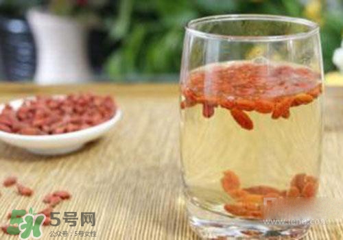 枸杞子泡水隔夜能喝嗎？枸杞子泡水隔夜喝的壞處