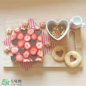 彩繪玻璃餅干怎么做？彩繪玻璃餅干做法