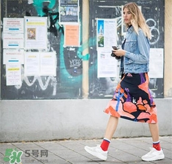 春天牛仔外套怎么搭配？春天牛仔外套怎么搭配好看？