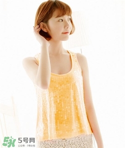熒光色衣服怎么搭配？熒光色衣服怎么搭配好看？