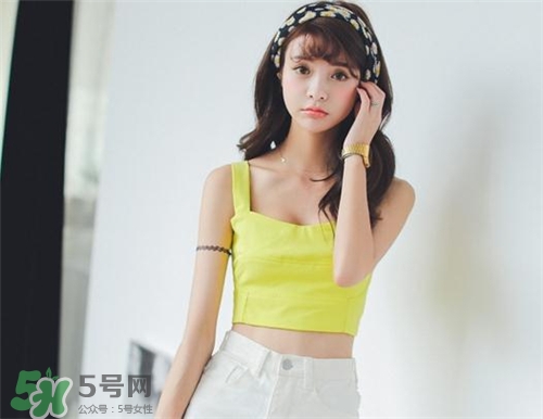 熒光色衣服怎么搭配？熒光色衣服怎么搭配好看？