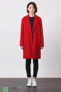 紅色衣服配什么顏色鞋子？紅色衣服配什么鞋子好看？