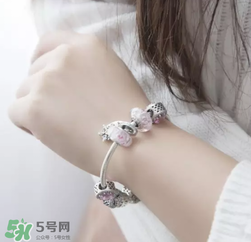 潘多拉2017新品桃花系列在哪里買？pandora桃花系列國內(nèi)有賣嗎？